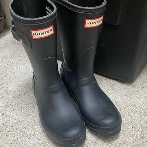 Size 6 Women’s Hunter Boots